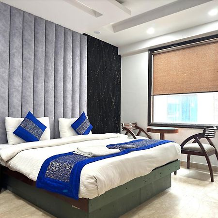 Hotel The Daanish Residency - Karol Bagh New Delhi Bagian luar foto