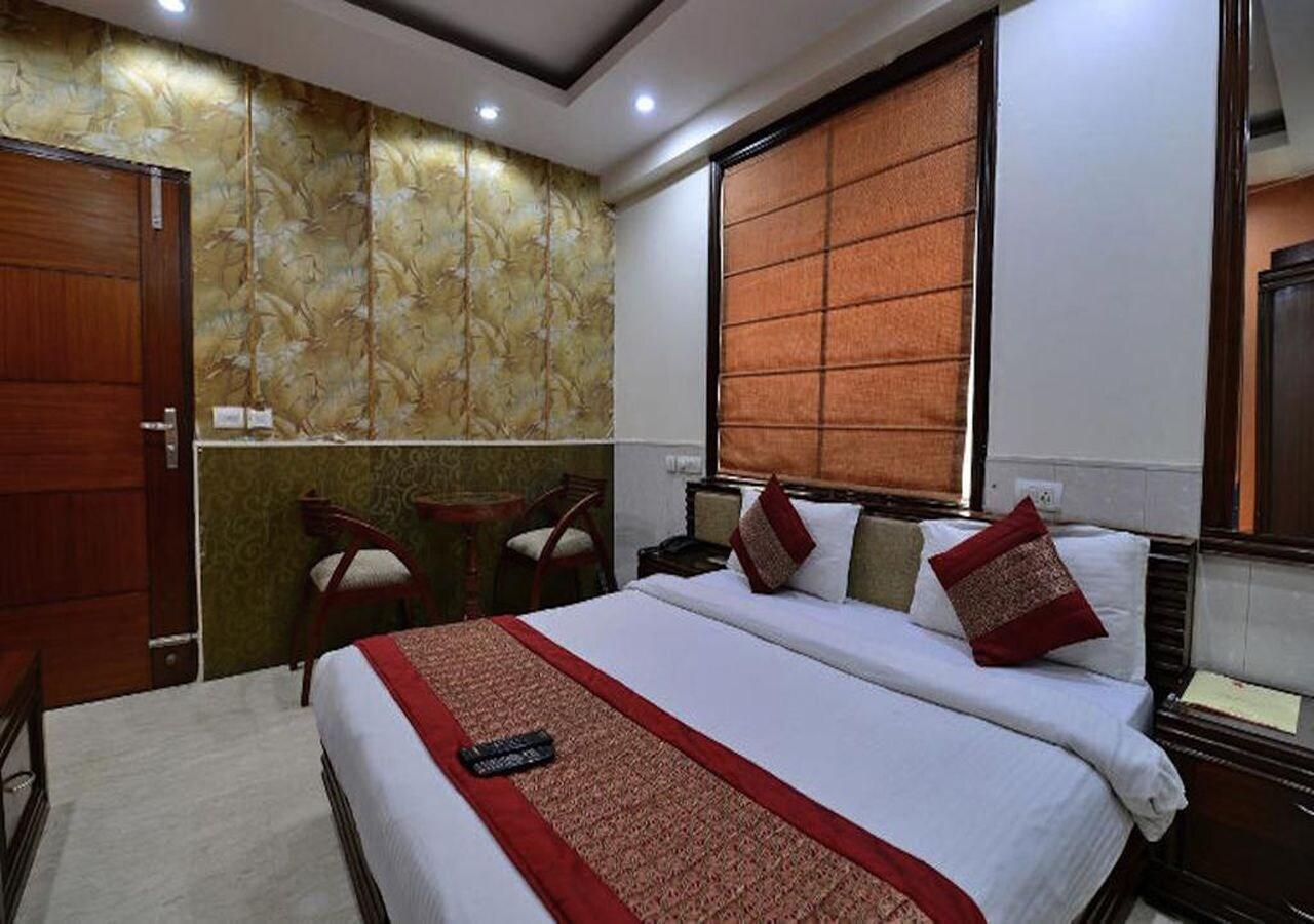 Hotel The Daanish Residency - Karol Bagh New Delhi Bagian luar foto